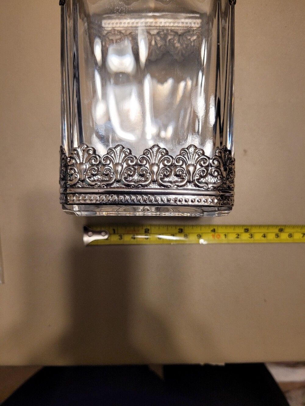 Vintage Glass Decanter with Ornate Silver Metal Overlay. - Picture 7 of 9